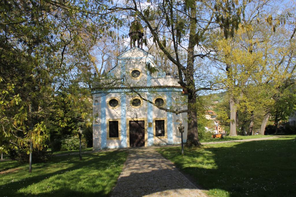 Отель U Parku Чески-Крумлов Экстерьер фото